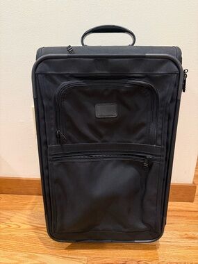 Tumi USA Black Ballistic Nylon 2 Wheeled Carry On Suitcase 2243D3 Made In USA